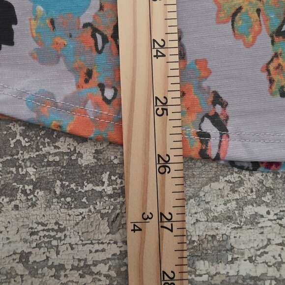 Sew in Love Woman's Short Sleeve Floral Blouse Size Large - Picture 7 of 7